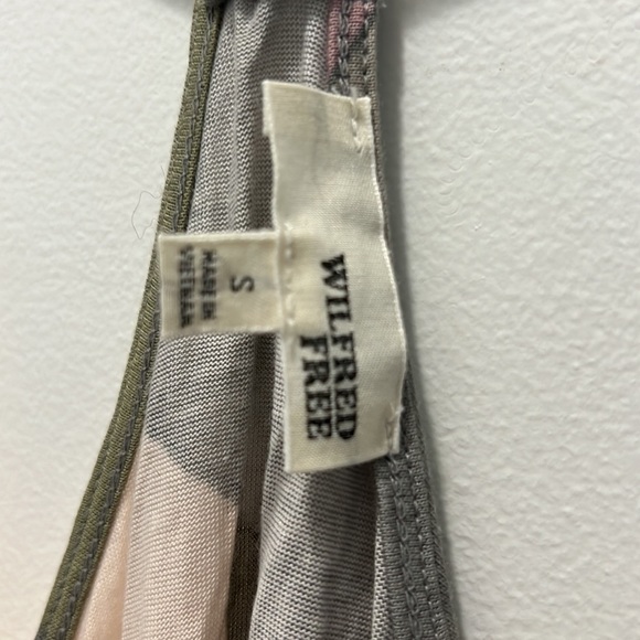 🍒3 for $60🍒 Wilfred Free Racer back slinky tank - Picture 2 of 3